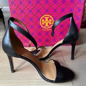Tory Burch Heels - New - Women Size 5 - Perfect Black Mid Heel Pump